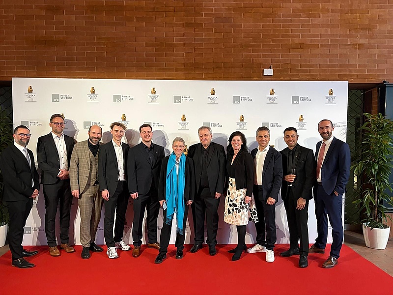 Gruppenfoto Gewinner:innen Houskapreis 2026
